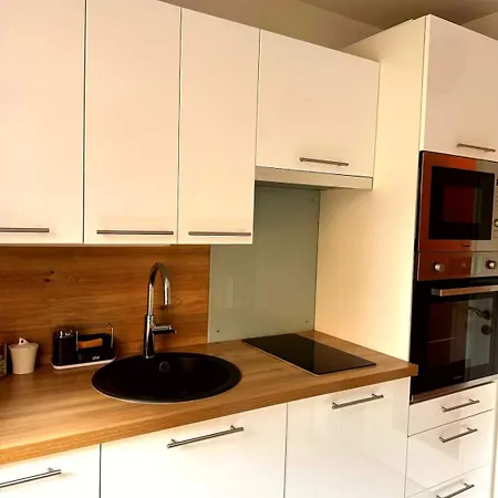 - Apartmán *